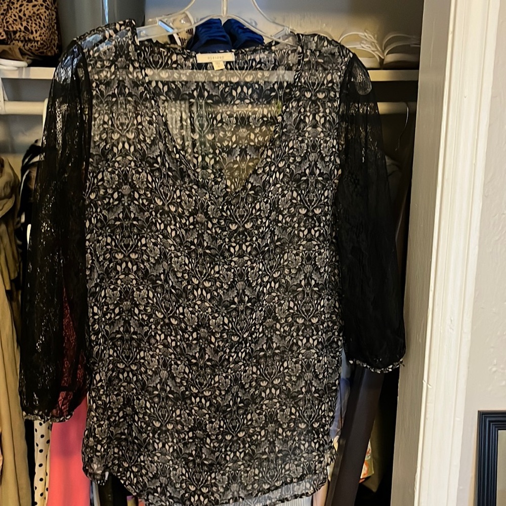 Pleione shirt